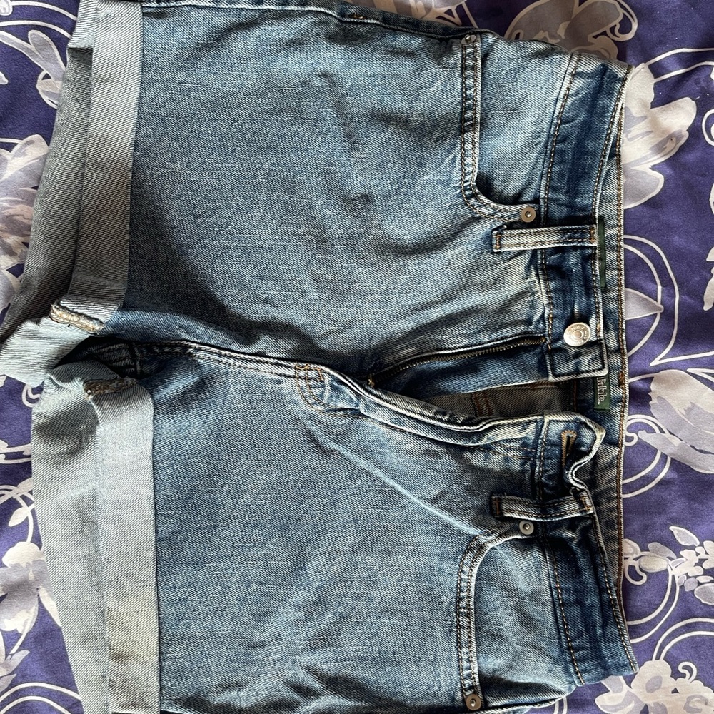 Shorts - Picture 13 of 14